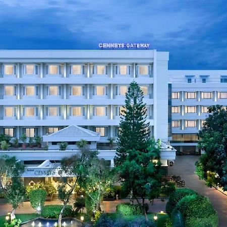 Hotel Cenneys Gateway Salem Bagian luar foto