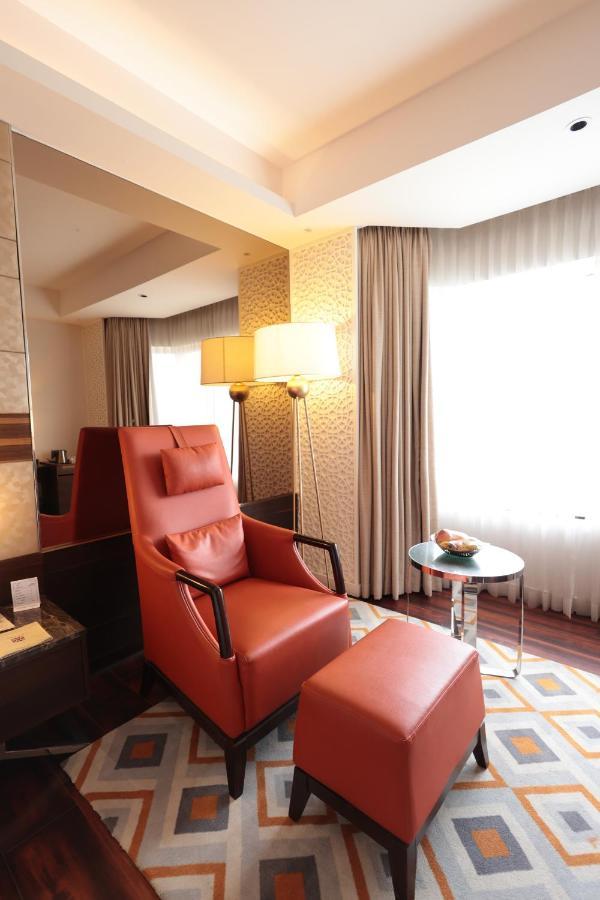 Hotel Cenneys Gateway Salem Bagian luar foto