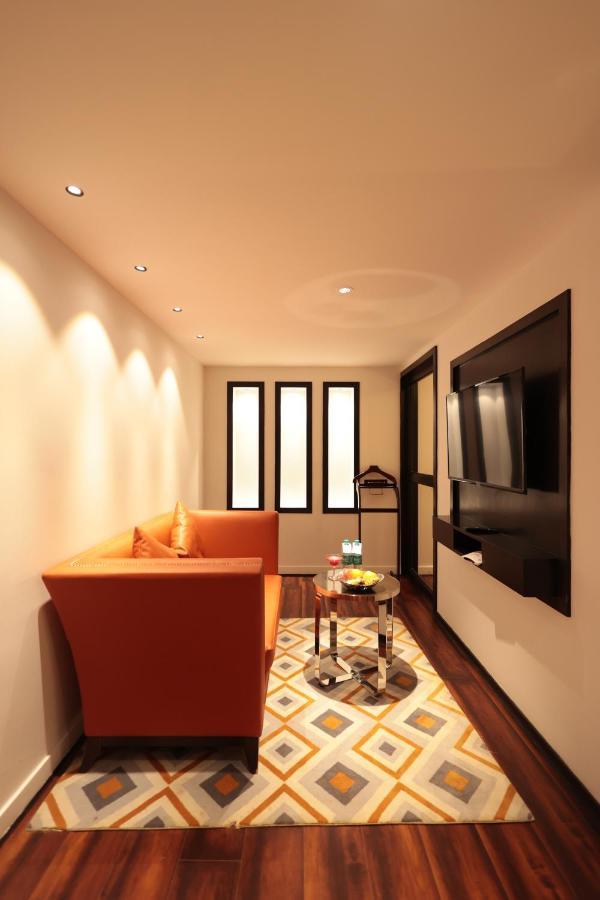 Hotel Cenneys Gateway Salem Bagian luar foto