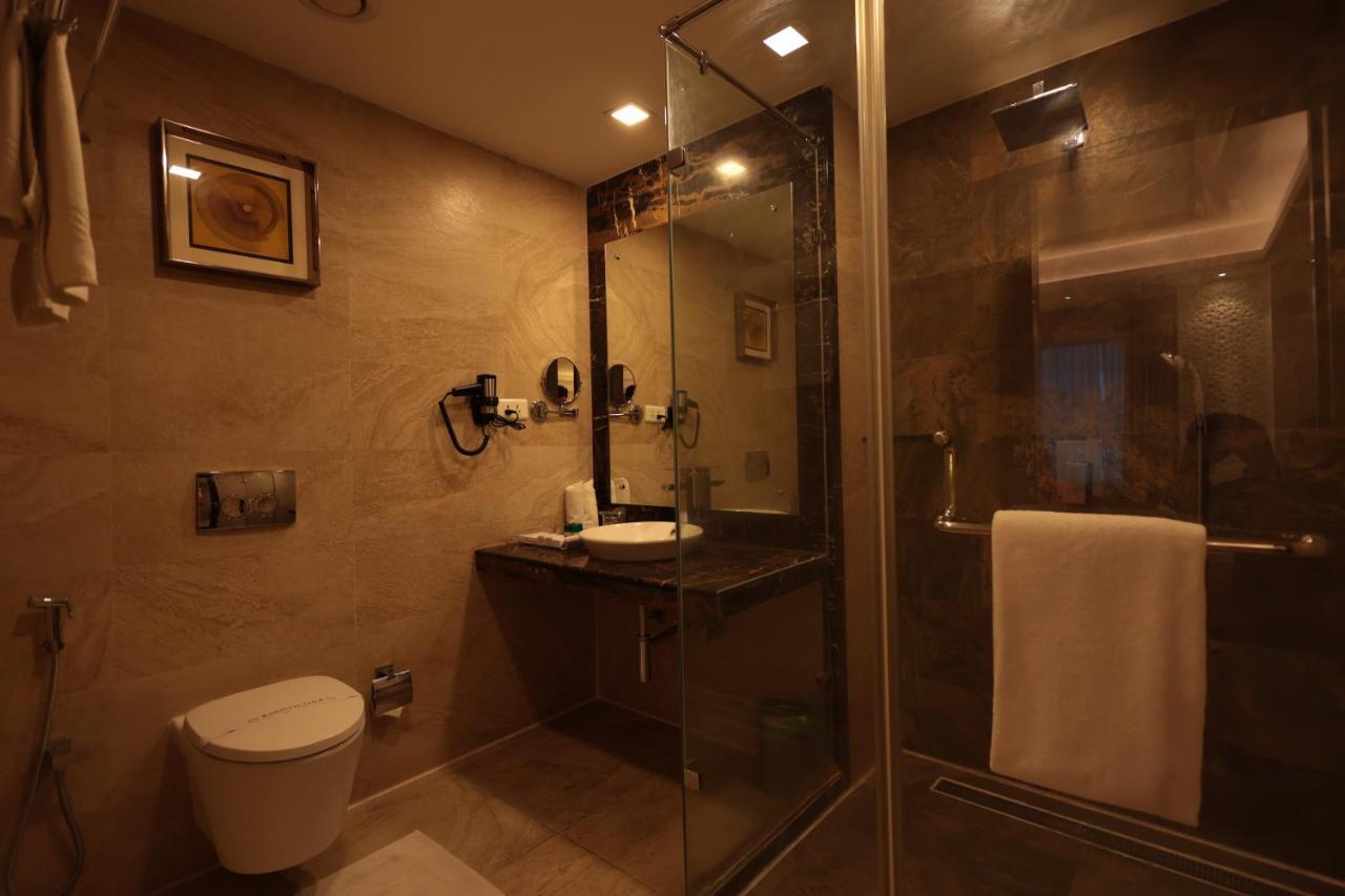 Hotel Cenneys Gateway Salem Bagian luar foto