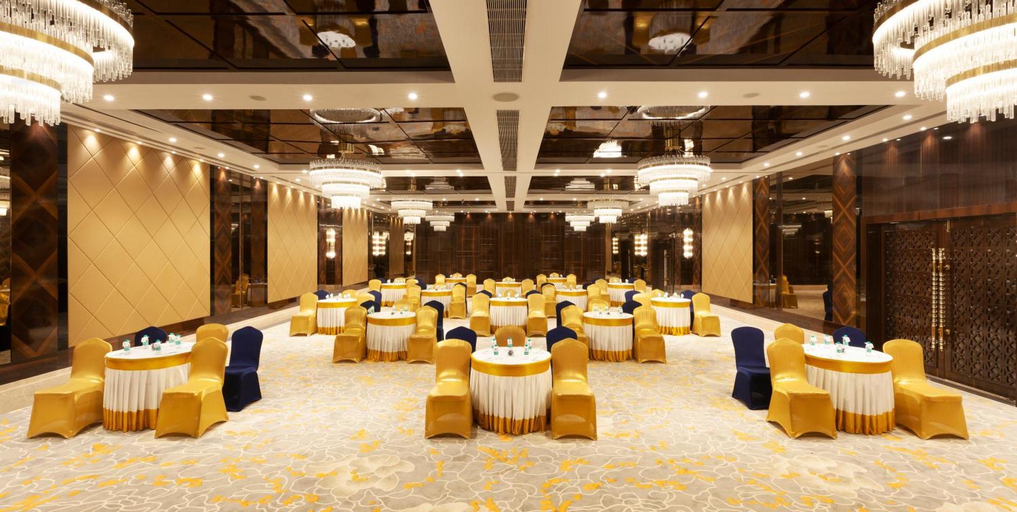 Hotel Cenneys Gateway Salem Bagian luar foto